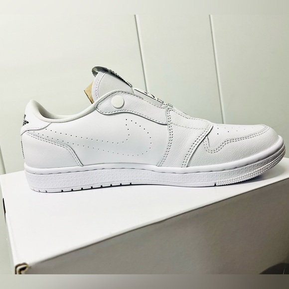 NEW NIKE AIR JORDAN RETRO 1 LOW SLIP-on Women Sneakers Shoes WHITE various sizes - Picture 12 of 14